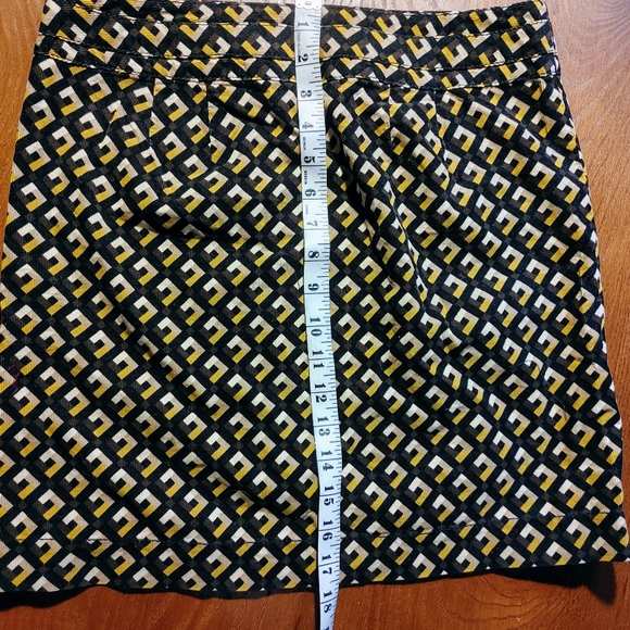 LOFT Mini Skirt - Picture 2 of 4